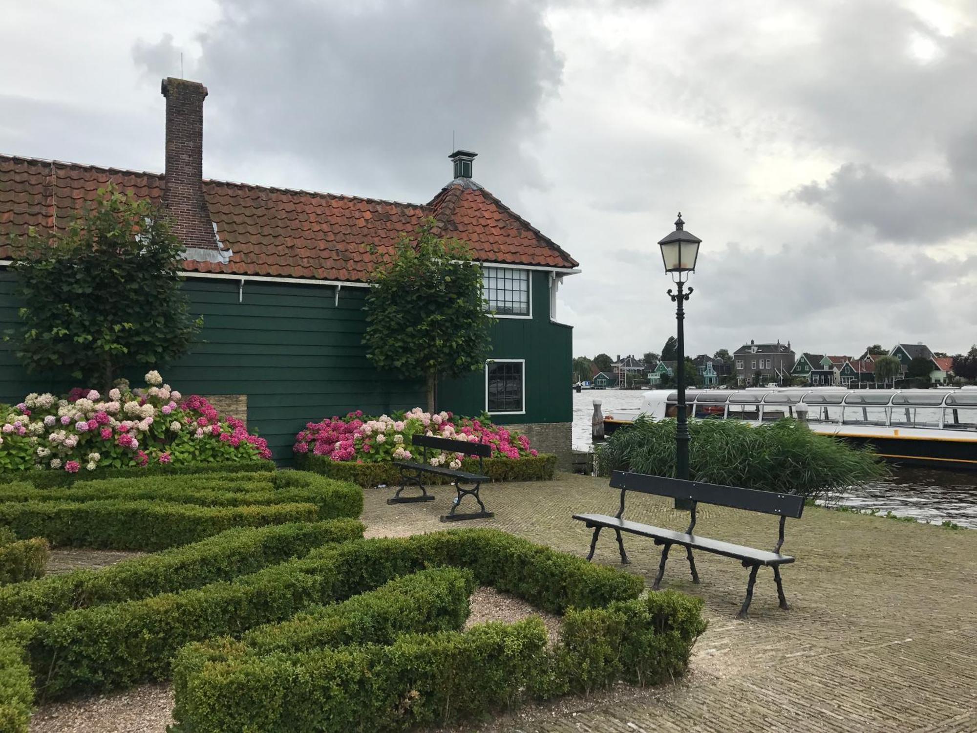 Stay Overnight At Windmill Village Zaanse Schans - Amsterdam Zaandam Exteriör bild