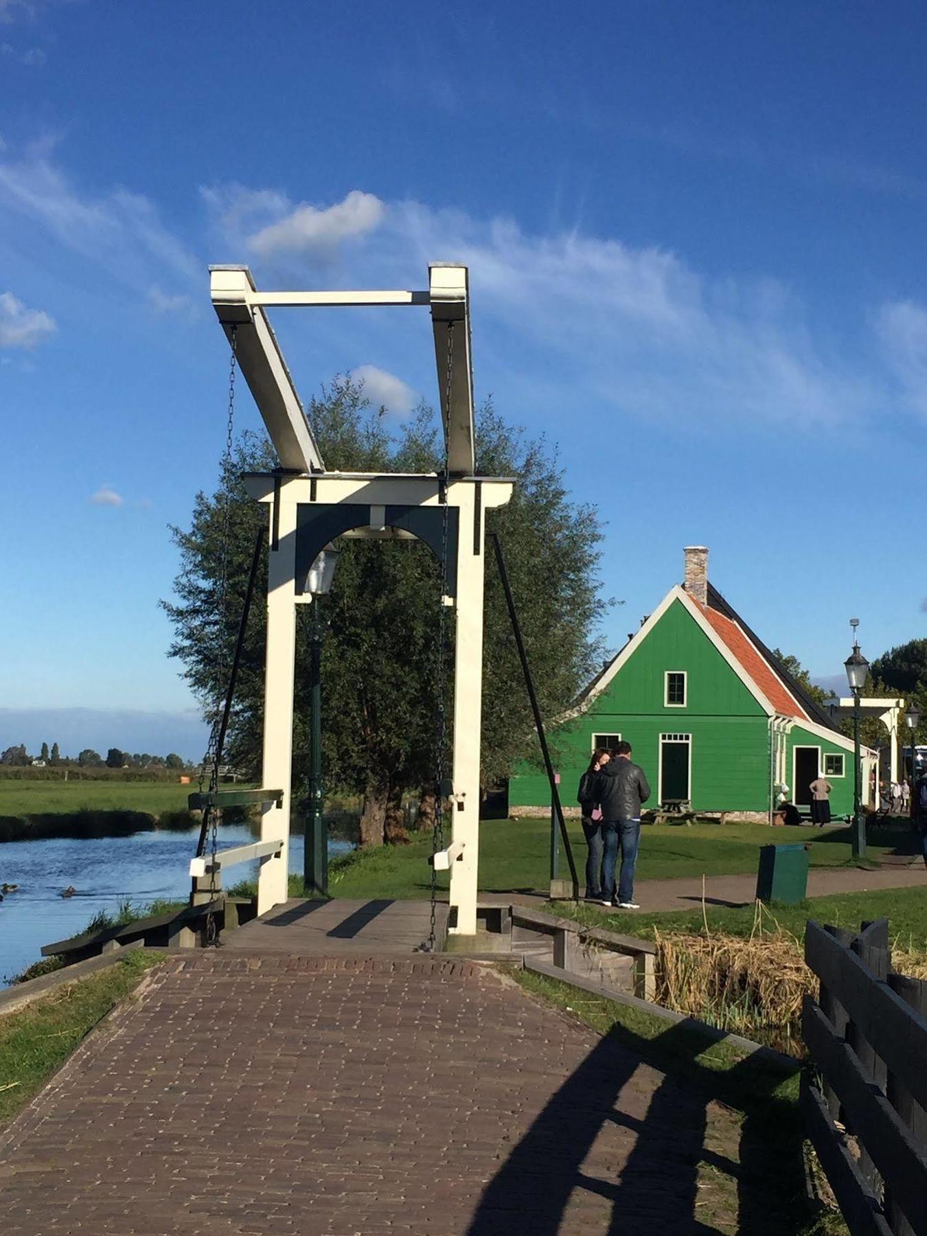 Stay Overnight At Windmill Village Zaanse Schans - Amsterdam Zaandam Exteriör bild