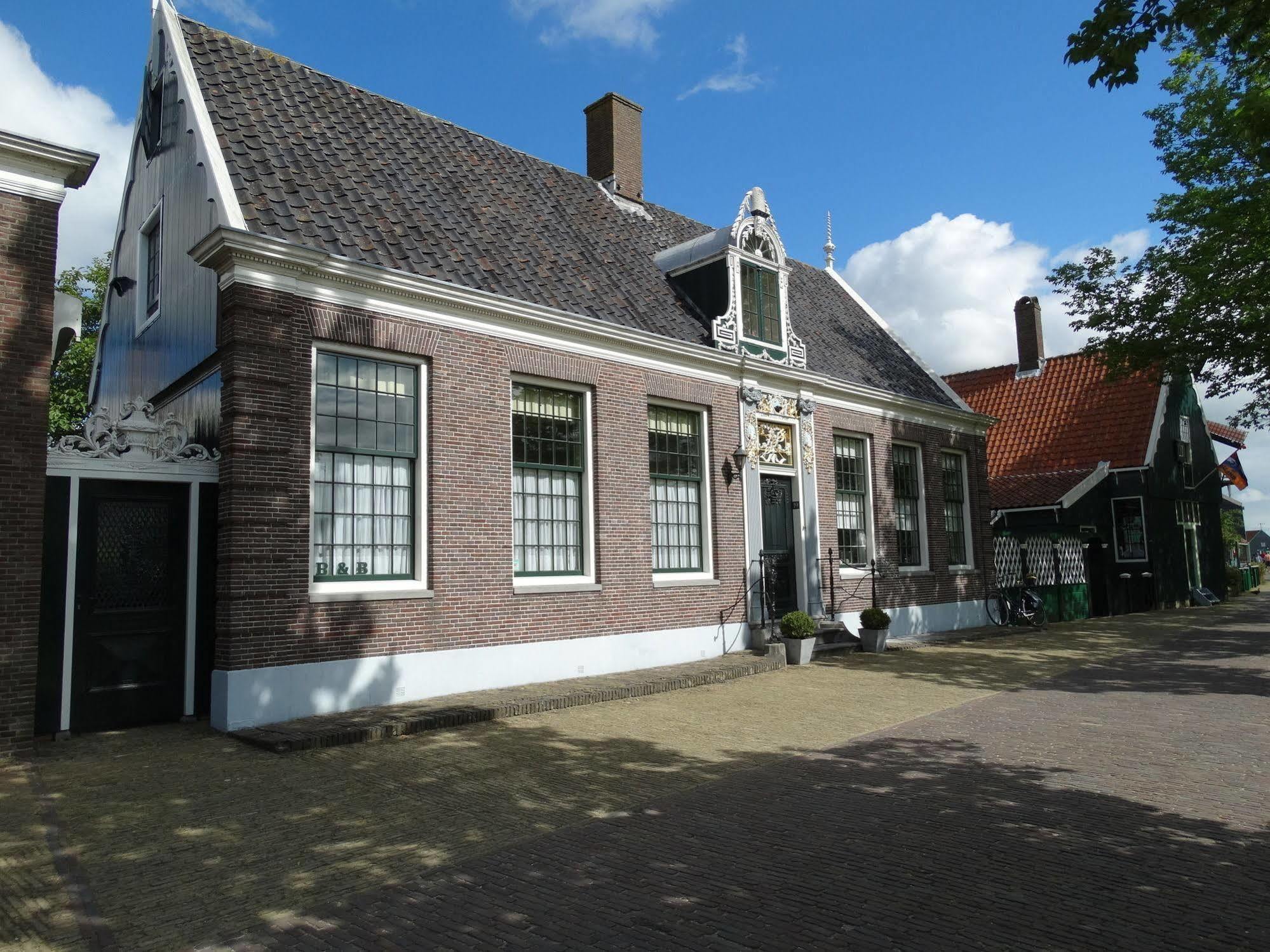 Stay Overnight At Windmill Village Zaanse Schans - Amsterdam Zaandam Exteriör bild